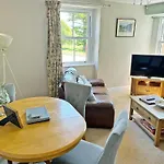 Staffield - Uk35714